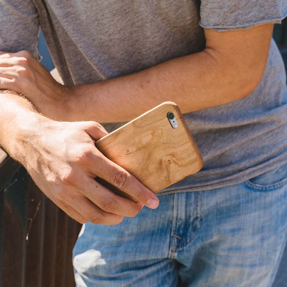 Glitty iPhone Hüllen aus Holz