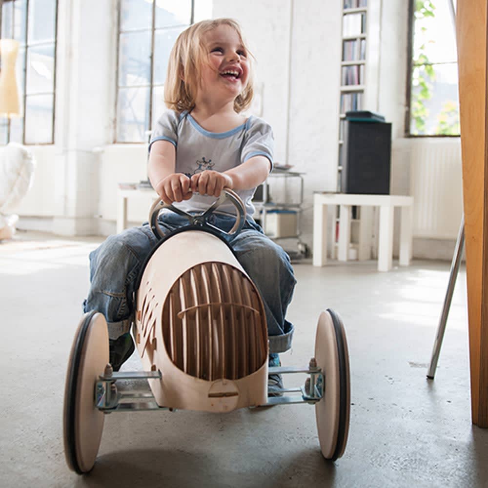 flink – Das Holz-Rutschauto, Berlin