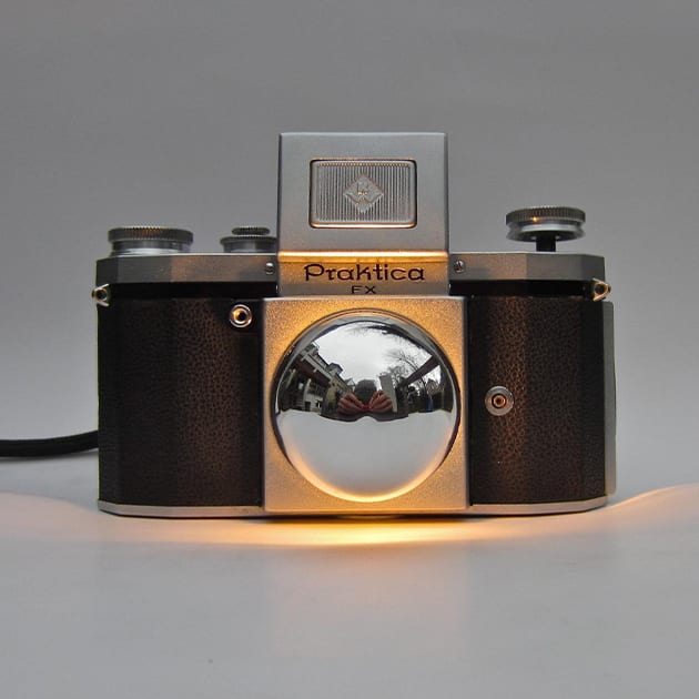 Spiegelreflexkamera Lampe – Praktica FX