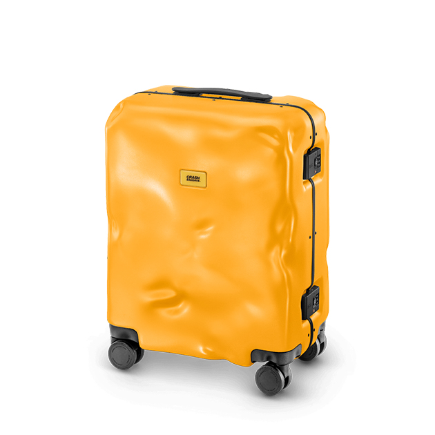 Stylischer Reisekoffer von Crash Baggage – mit Sorgfalt verbeult