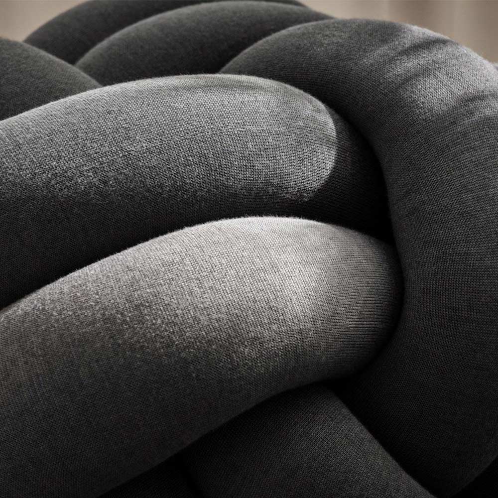 KNOT CUSHION XL – geknotetes Sitzkissen von Design House Stockholm