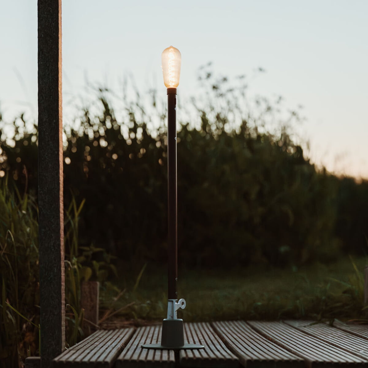 Wie eine Fackel – Sticklight LED Outdoorleuchte von Weltevree