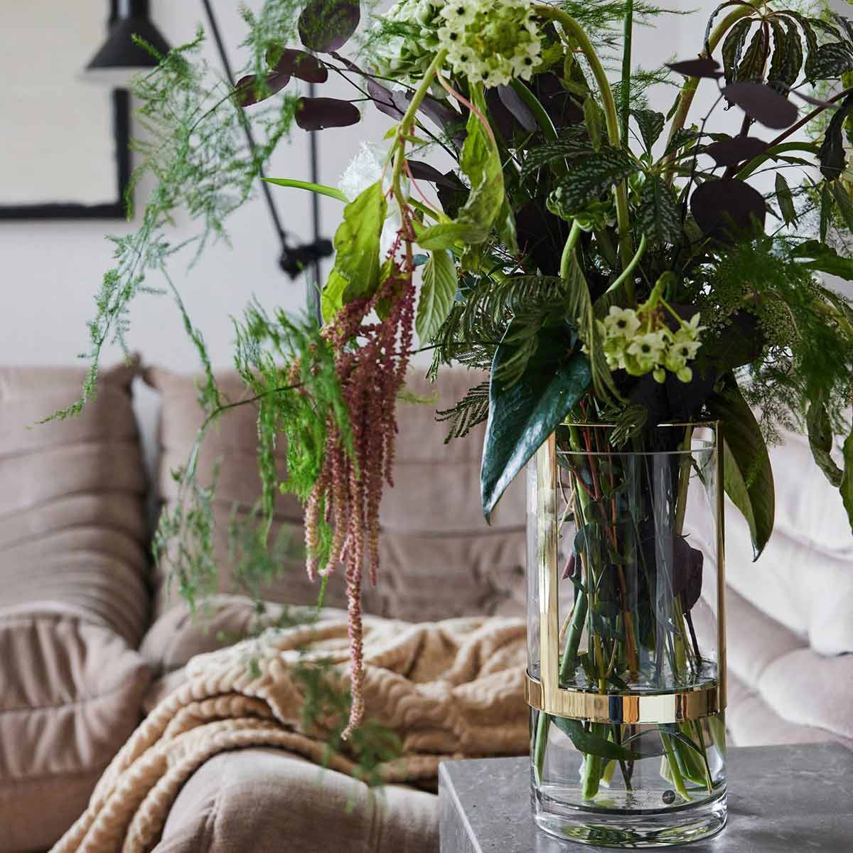 Hold Vase – höhenverstellbare Glasvase für Deine Lieblingsblumen