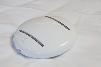 Der Cleansebot Roboter entfernt Bakterien mit UV-Licht