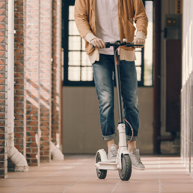 Der faltbare XIAOMI MI E-Scooter,  M365