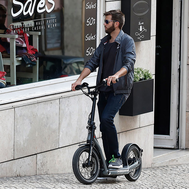 BMW Motorrad X2City – überall schnell unterwegs in der Stadt