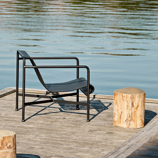 Palissade Lounge Chair Low von Hay für draußen und drinnen