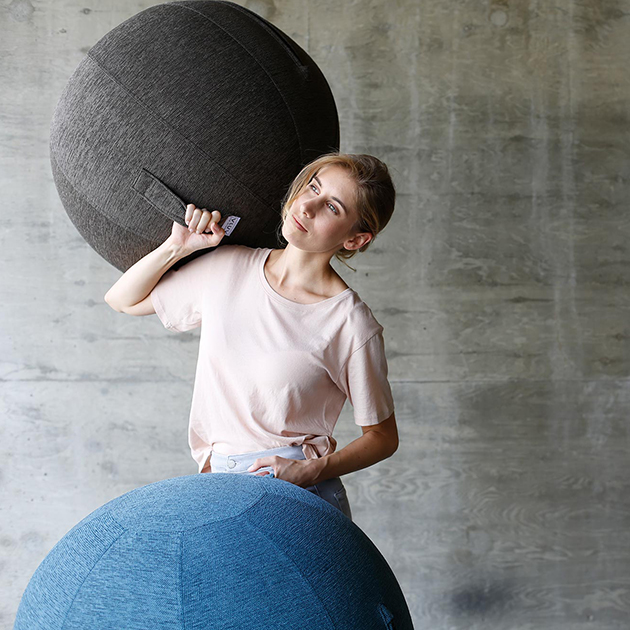 Bleib in Balance mit VLUV LEIV Stoff-Gymnastik-Sitzball für In- und Outdoor