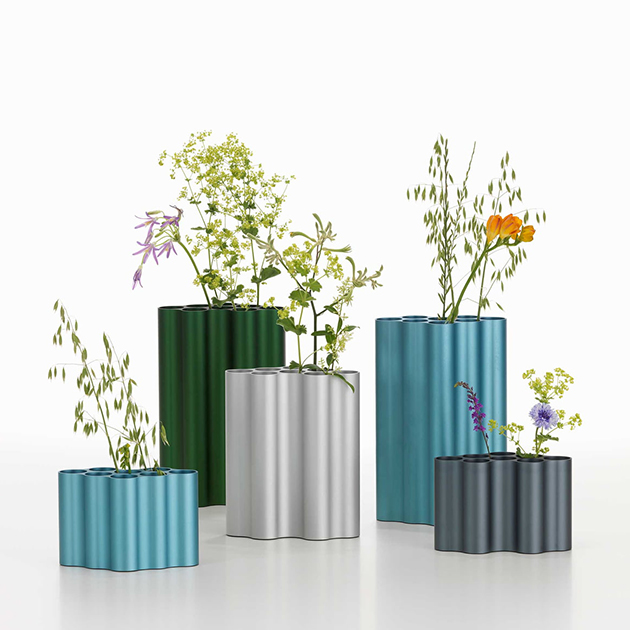 Kunstvolle Blumenvase Nuage von Vitra aus Aluminium