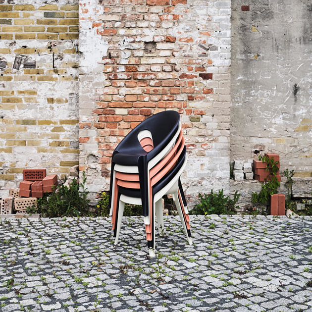 Bell Chair von Magis für In-und Outdoor stapelbar